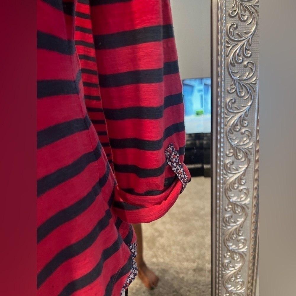 Anthropologie Postmark red and blue stripe floral trim henley top, size medium - Picture 6 of 9